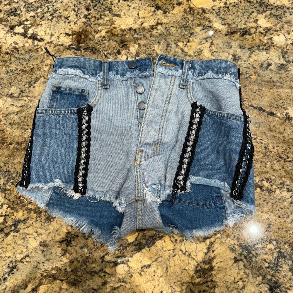 Carmar Shorts